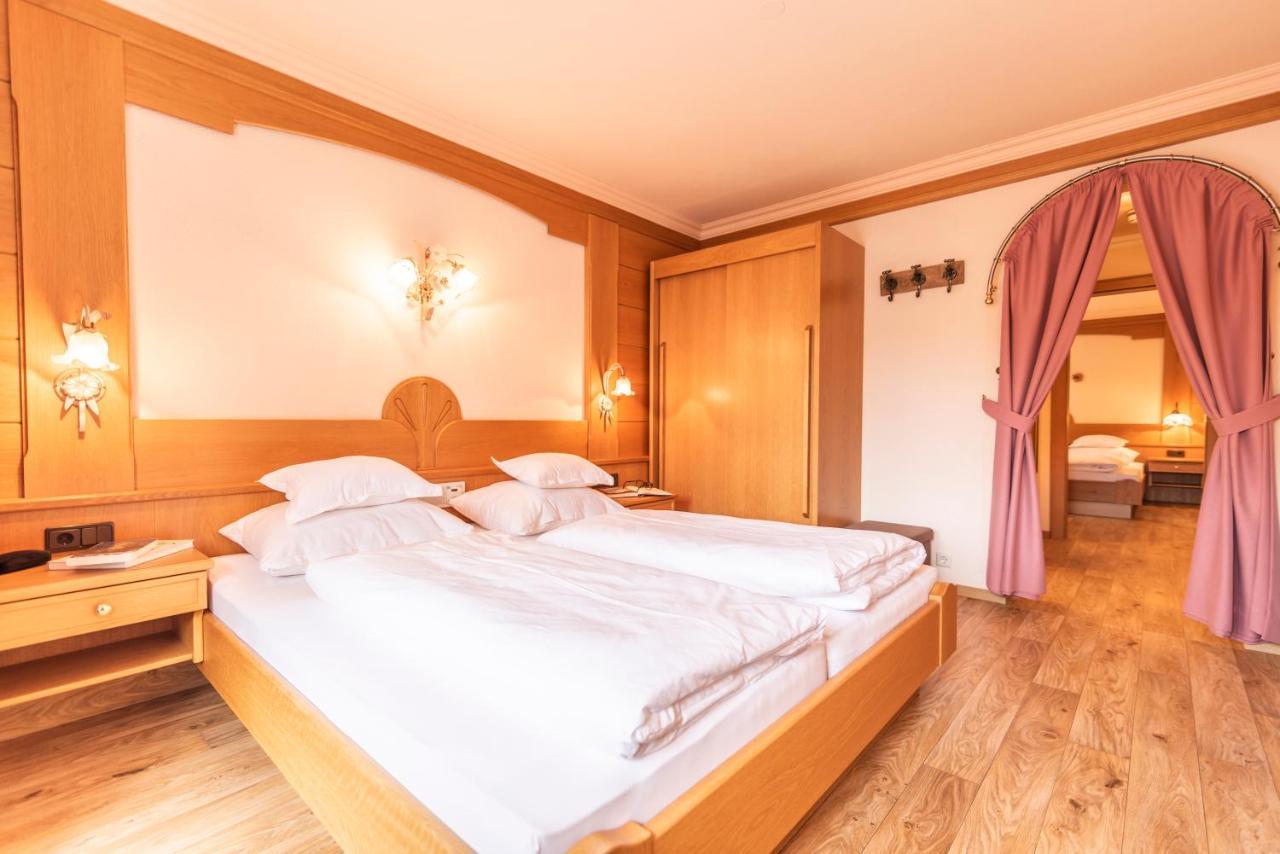 אישגל Hotel Garni Apart Tina מראה חיצוני תמונה