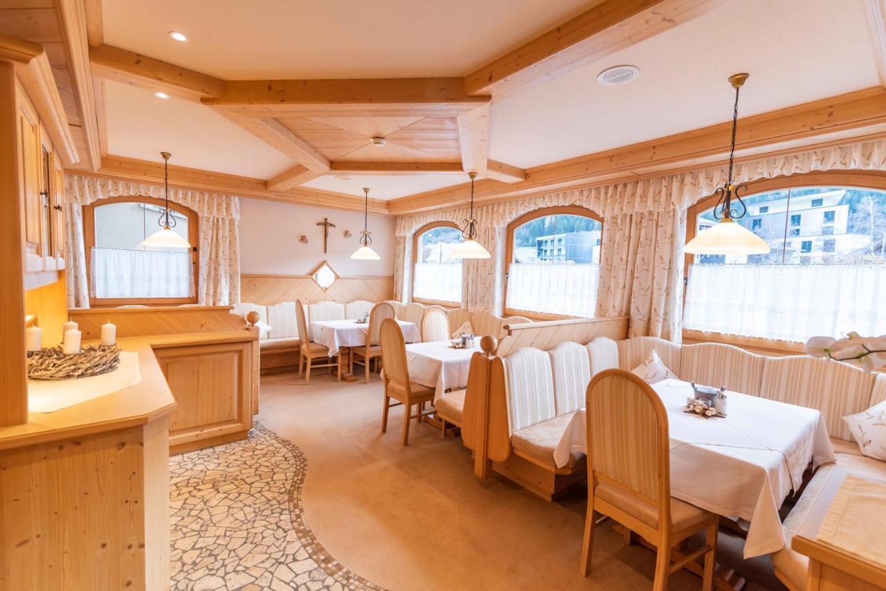 אישגל Hotel Garni Apart Tina מראה חיצוני תמונה